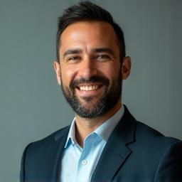 Retrato de Carlos Ramos, experto en Branding y Concepto.